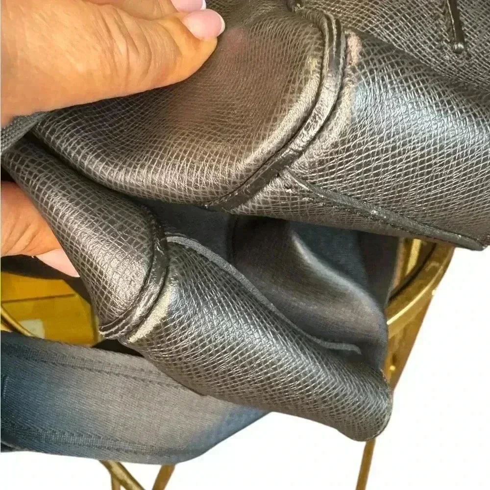 Louis Vuitton Taiga Roman MM Shoulder Bag Messager  Crossbody Bag.